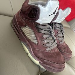 Jordan 5 Retro Burgundy