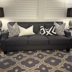 Sofa With Throw Pillows