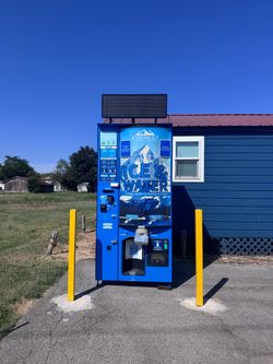 Everest VX4 Commercial Ice and Water Vending Machine