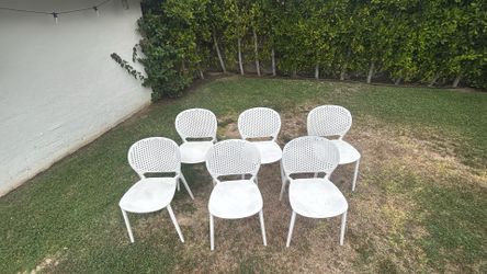 6 outdoor chairs