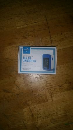Wireless finger pulse oximeter