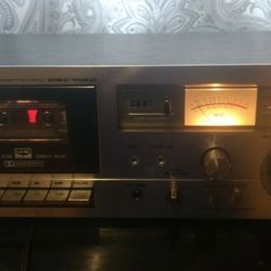 Akai Vintage Stereo Cassette Player  GXC- 706D Needs Repair