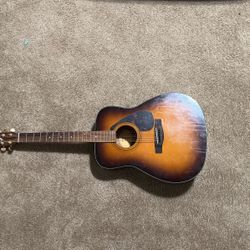 Yamaha guitar