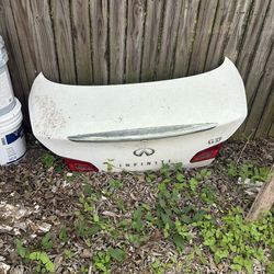 Infiniti g37 trunk