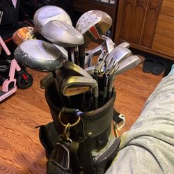 Taylor Made Clubs With Bag 