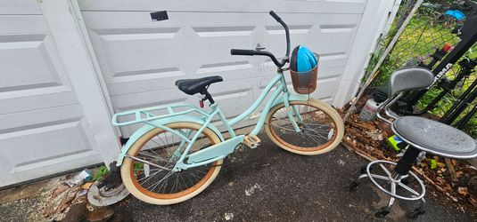BIKE Beach or around town ready