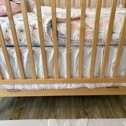 Butterfly Lambs & Ivy Baby Crib Bedding Set.