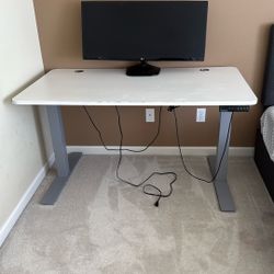 Office Table and Chair Set From Autonomous