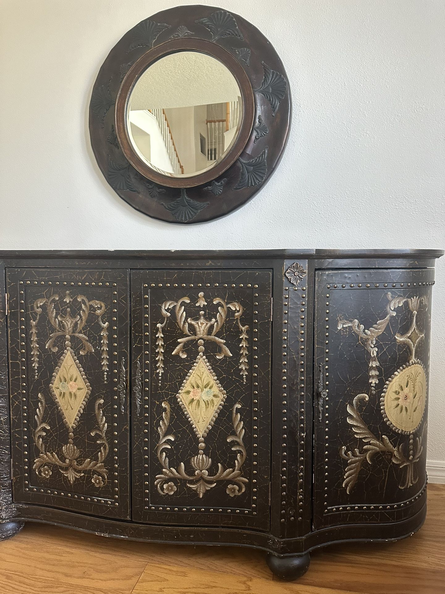 Accent Cabinet (4 Doors) And Mirror