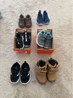 Baby shoes size 4