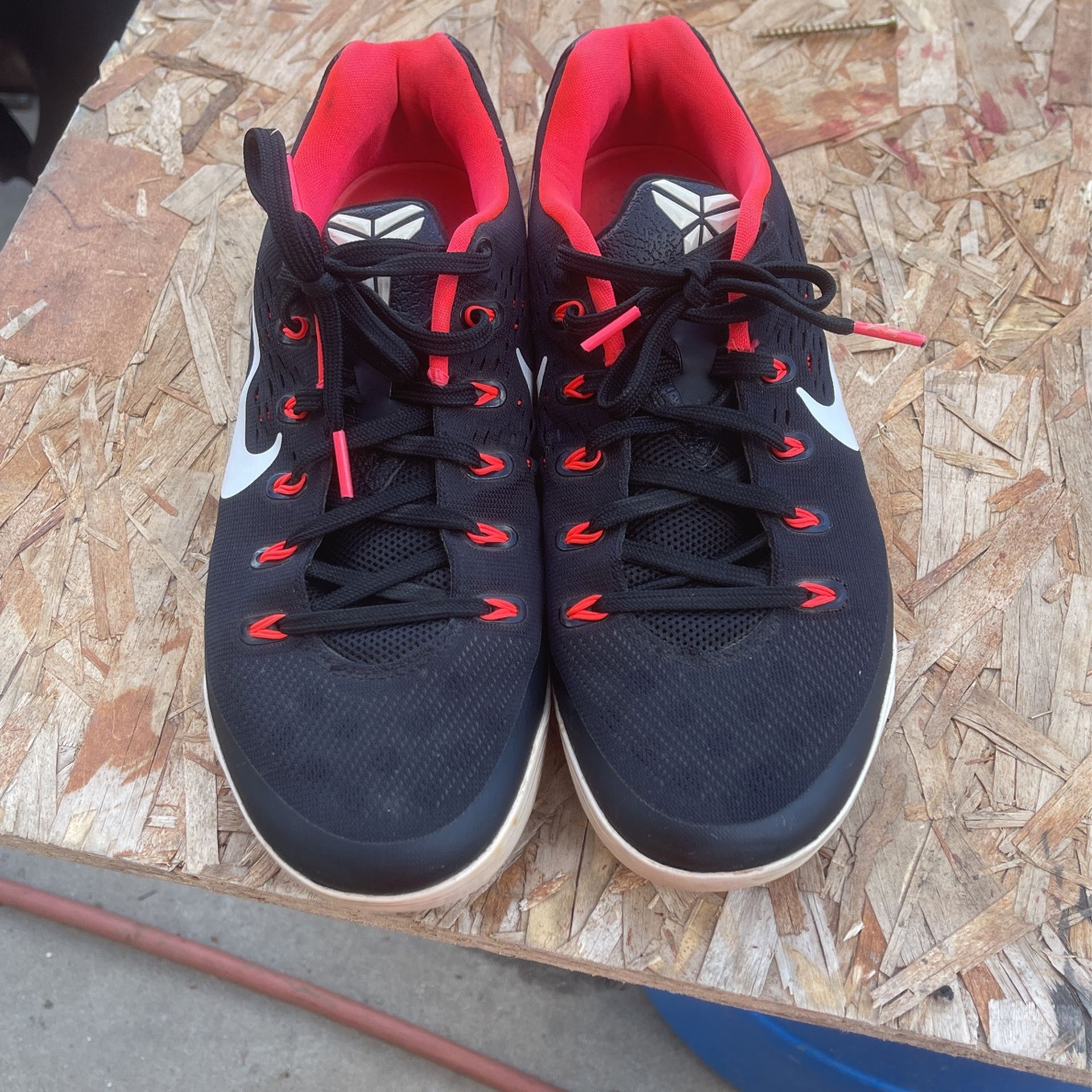 Nike Kobe 9EM Laser Crimson