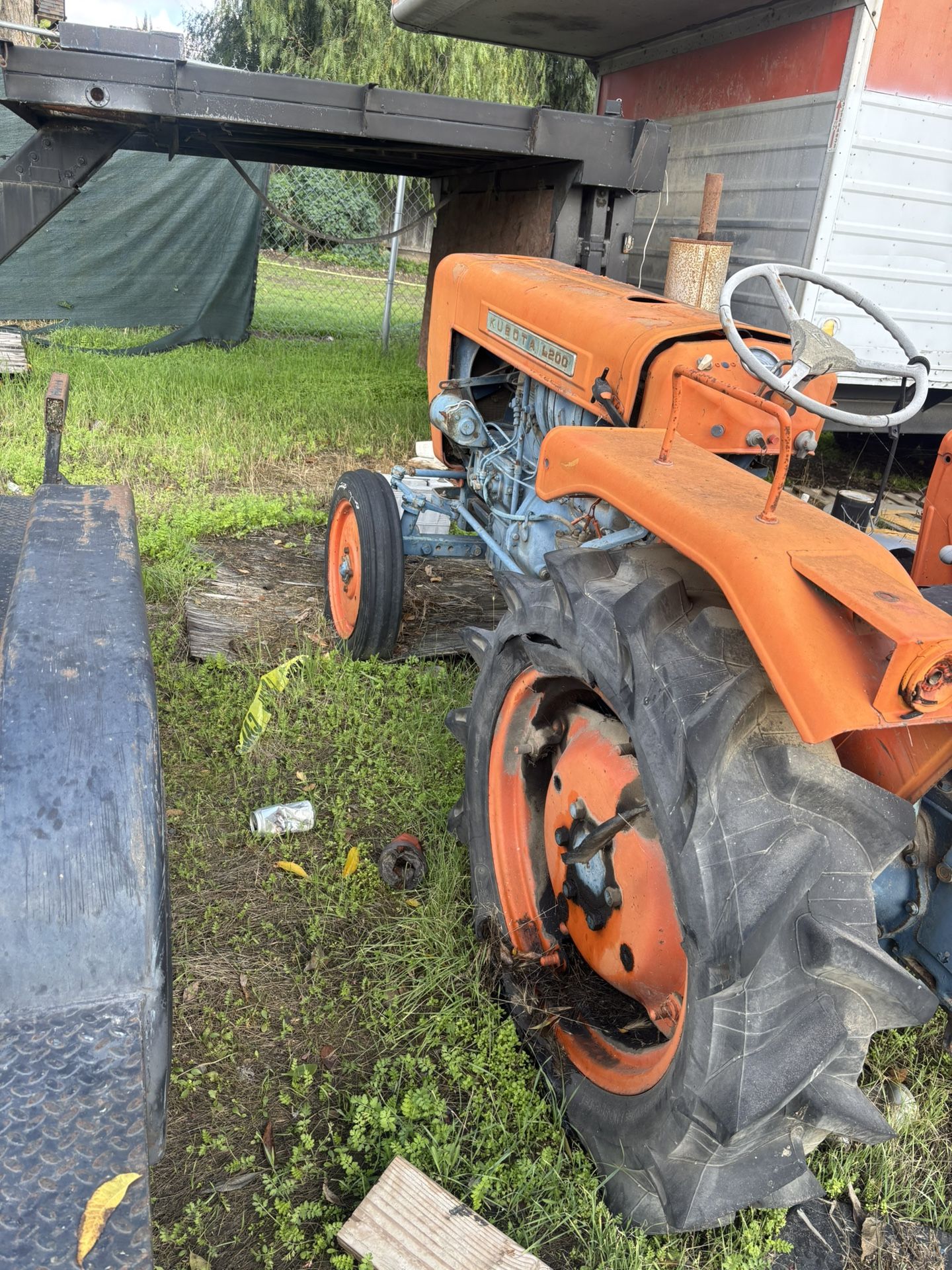 Old Kubota Tractor  L200