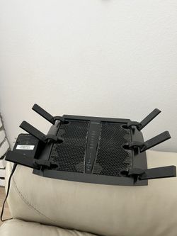 NETGEAR Nighthawk X6 Tri-Band WiFi Router – High Performance