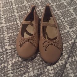 Girls Flat Shoes