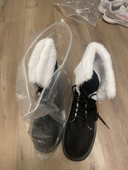 Light faux fur boots