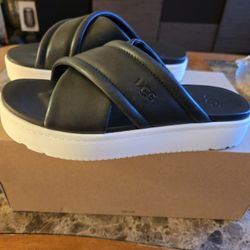 Uggs Sandals Size 6
