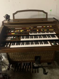 Yamaha electron E 85