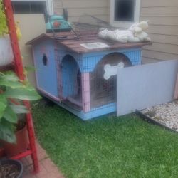 Large  Dog  house. For Free