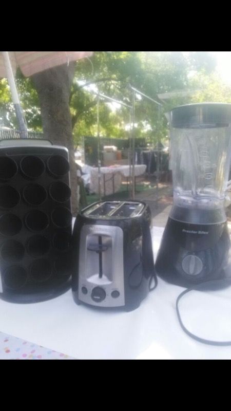 All for 20$ blender toaster and spice rack