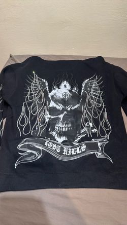 Lost hills hoodie size large