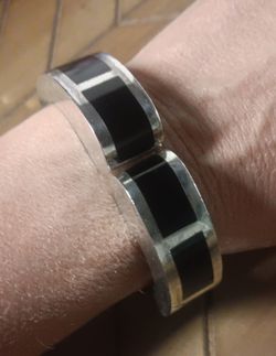 Vintage Taxco Modernist Solid Sterling Silver Onyx Inlay Heavy Cuff Bracelet