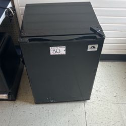 Igloo Mini Fridge