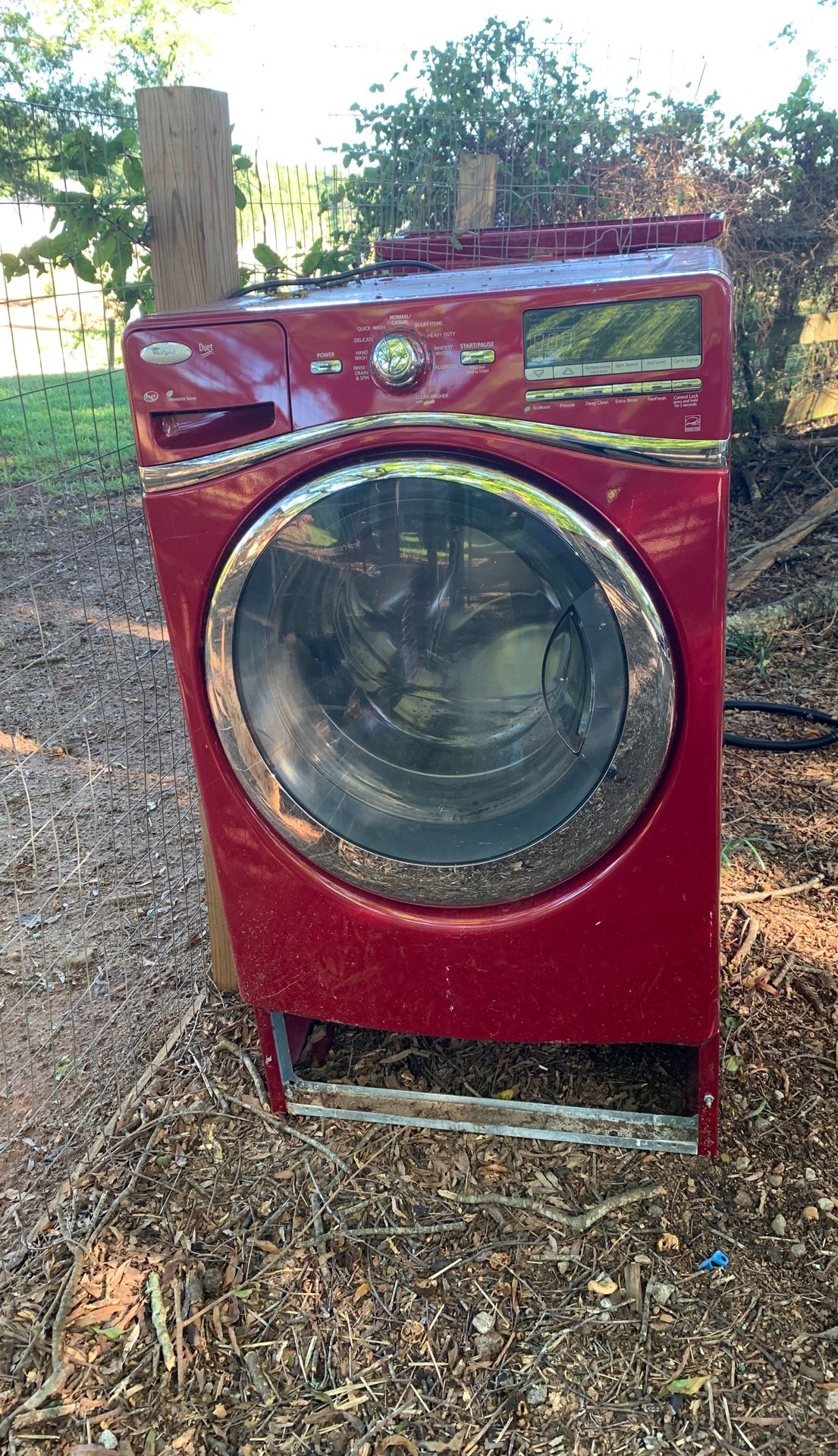 Whirlpool duet washer and dryer set with Pedestal. for Sale in