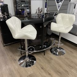 BAR TABLE & 2 STOOLS ON SALE NOW OFFER ENDS 11/25!!!***