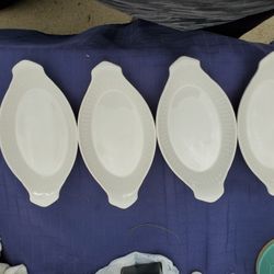 Vintage  Calif  USA Smaller Oval Oval  Casserole Dishes Set Of 4  Oven Proof