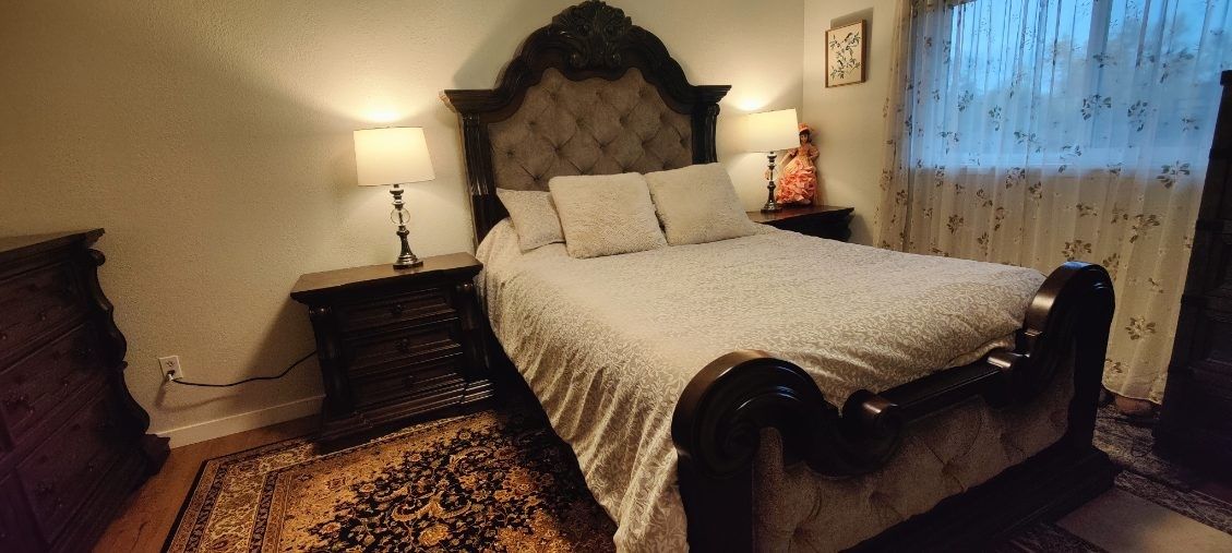 Gorgeous Bedroom Set Furniture