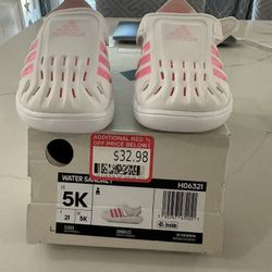 New girls Adidas water sandals shoes