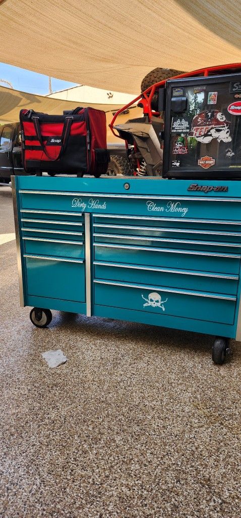 SNAP ON TOOL BOX for Sale in South Gate, CA - OfferUp
