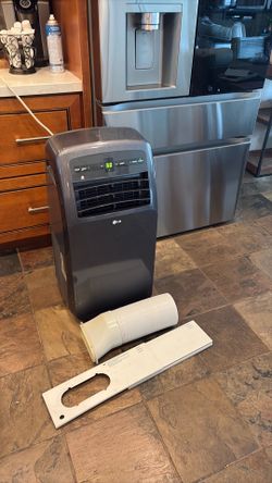 Air conditioner 200$ firm cash only 12000btus absolutely cold very clean will be plugged in when buying