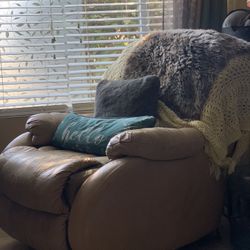 Classic Reclining Sofa