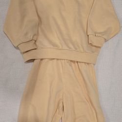 Yellow Swetershirt And Pants