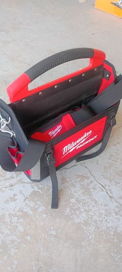 Milwaukee packout 15in  Tote.