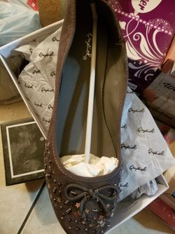 Sale!!!Brand New Flats With Studs 