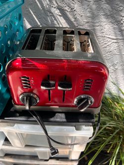 Cuisinart 4-Slice Toaster Red