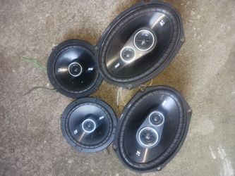 Kicker speakers
