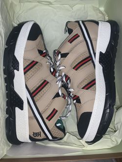 Burberry Shoes Size 40