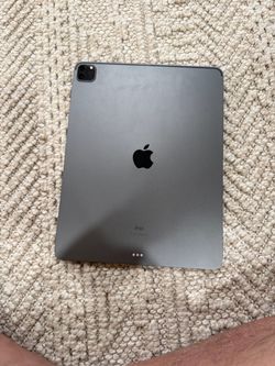 iPad Pro 12.9" M1 128GB + Magic Keyboard (BOTH FULL BOX w/ Original Charger)