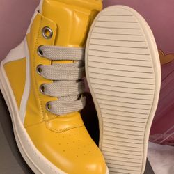 Unisex rivet shoes👟