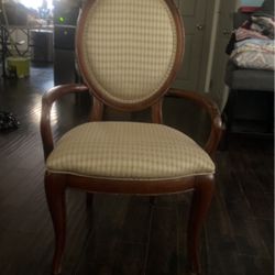 Antic Chair  In Good Condition