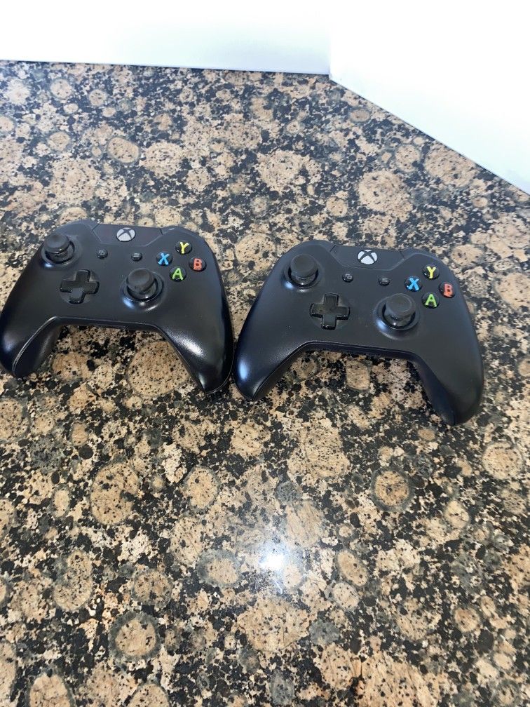 Xbox ONE Controllers