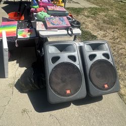 Garage Sale, Lake Park Avenue, Galt CA