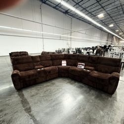SECTIONAL RECLINER 
