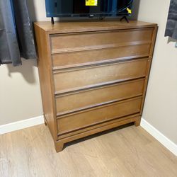 Mid-Century Modern Style 5 Drawer Wooden Dresser
