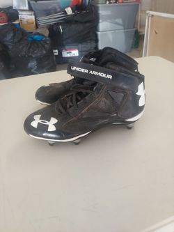 Under Armour Cleats 
