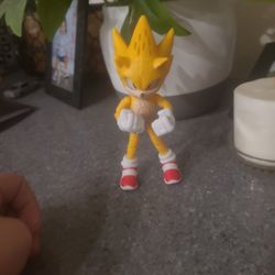 Super Sonic Figure