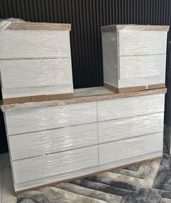 Dresser And 2 Nightstands - Cómoda Y 2 Mesitas De Noche 